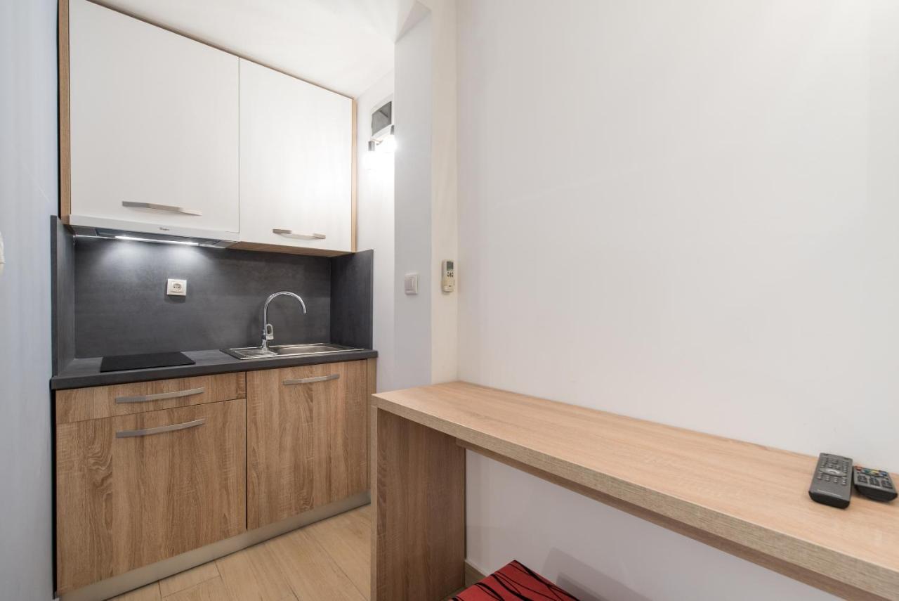 Beachfront Apartments Zanic Podstrana Kamer foto