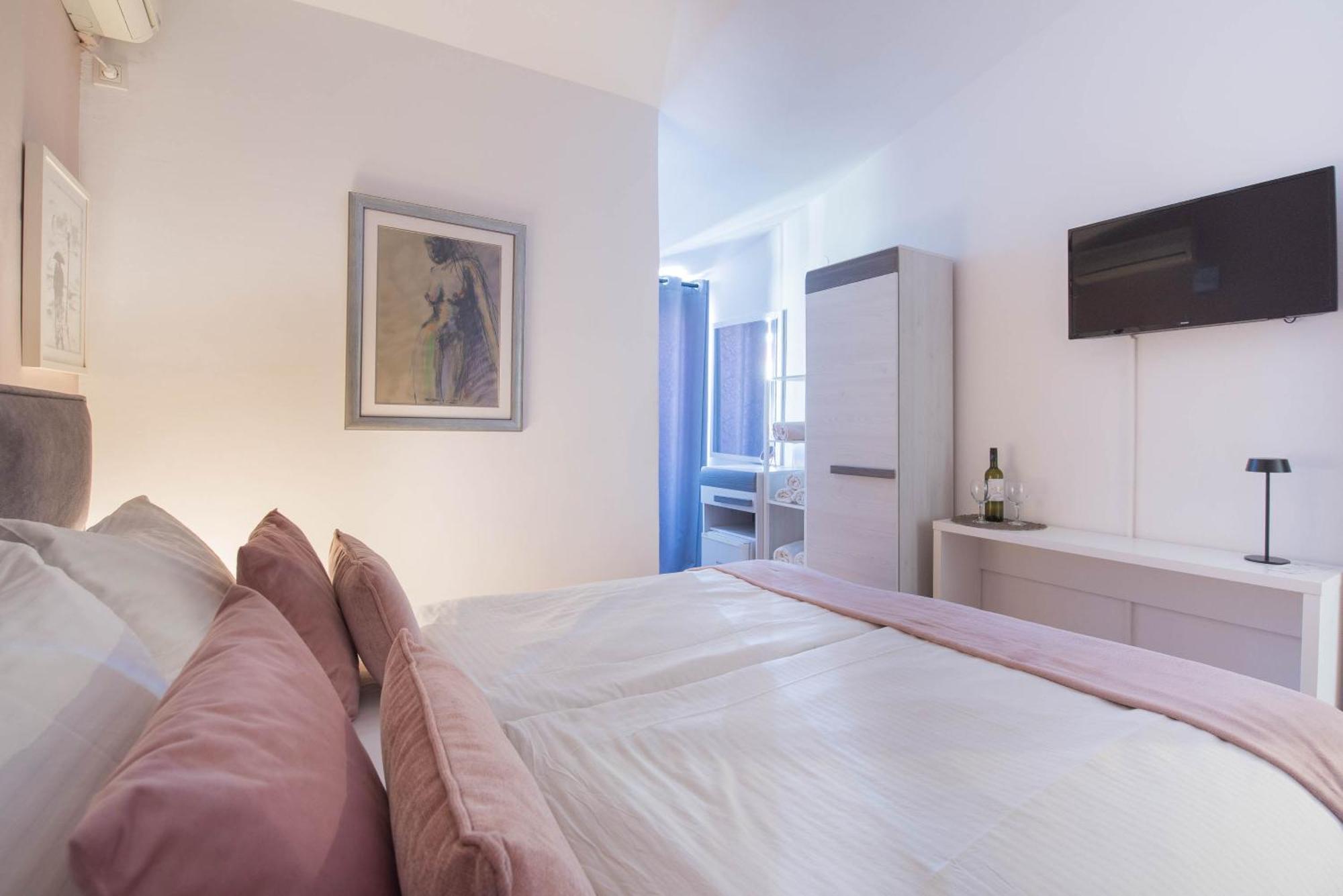 Beachfront Apartments Zanic Podstrana Kamer foto