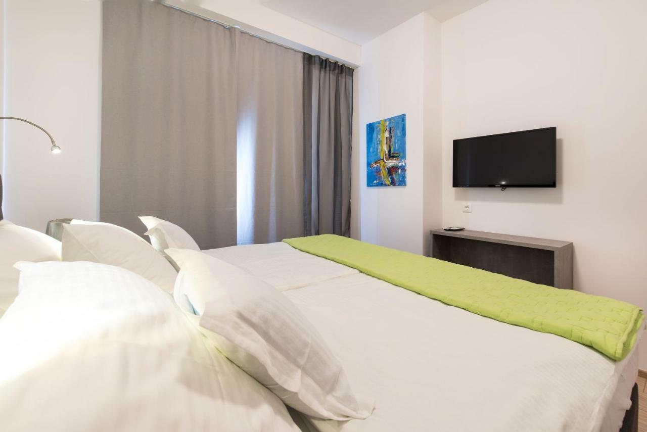 Beachfront Apartments Zanic Podstrana Buitenkant foto