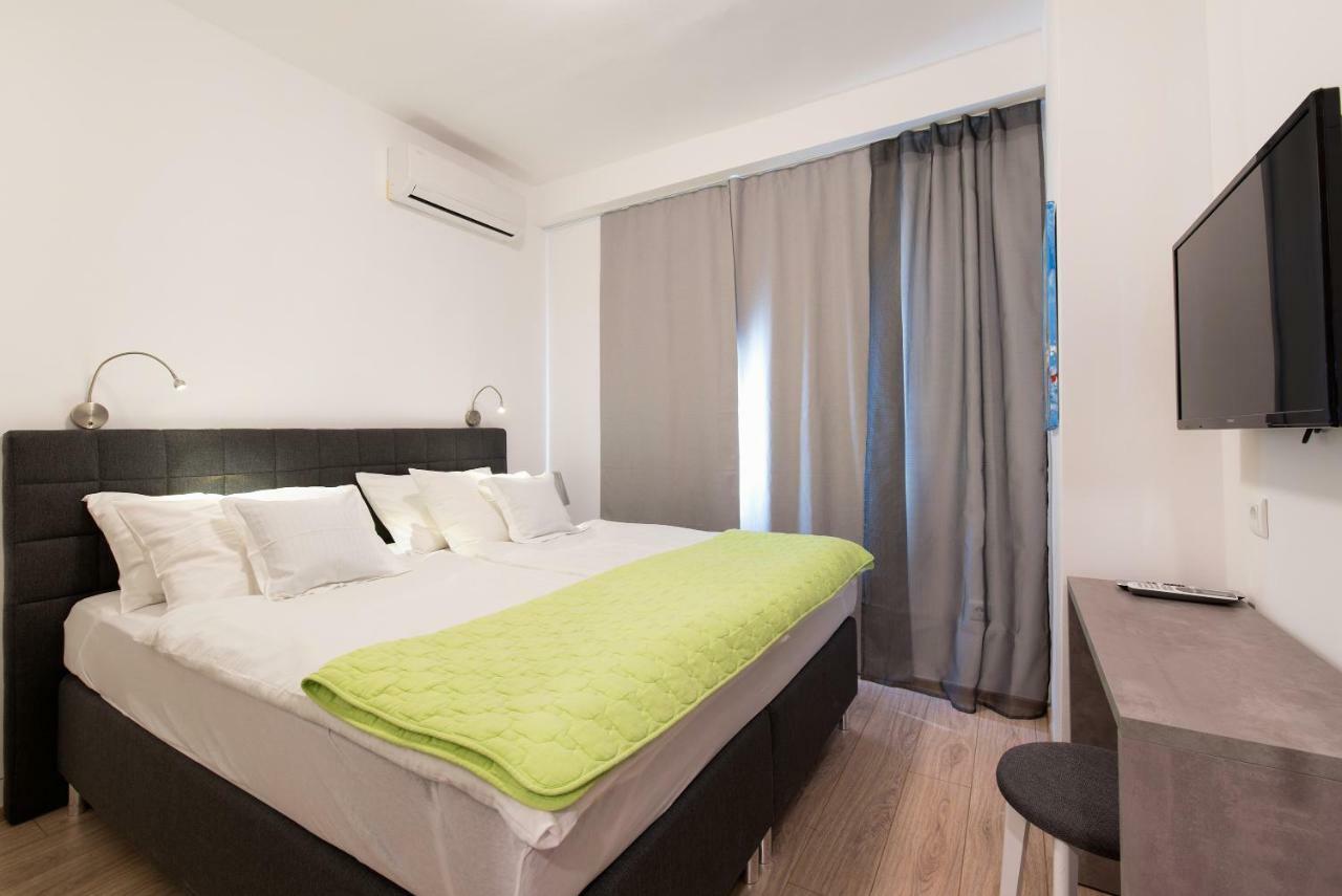 Beachfront Apartments Zanic Podstrana Buitenkant foto